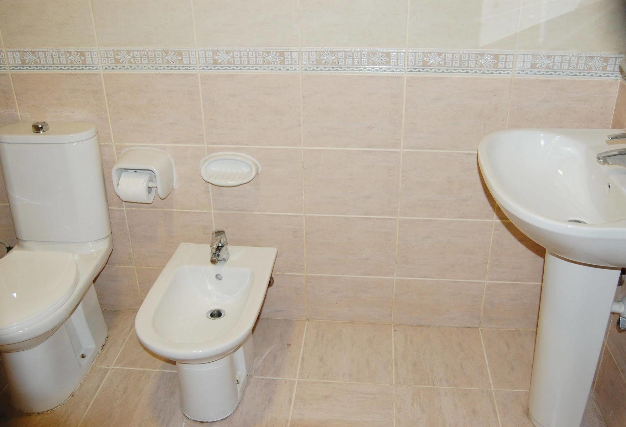 Al Ferdous Hotel Apartment Szardża Zewnętrze zdjęcie